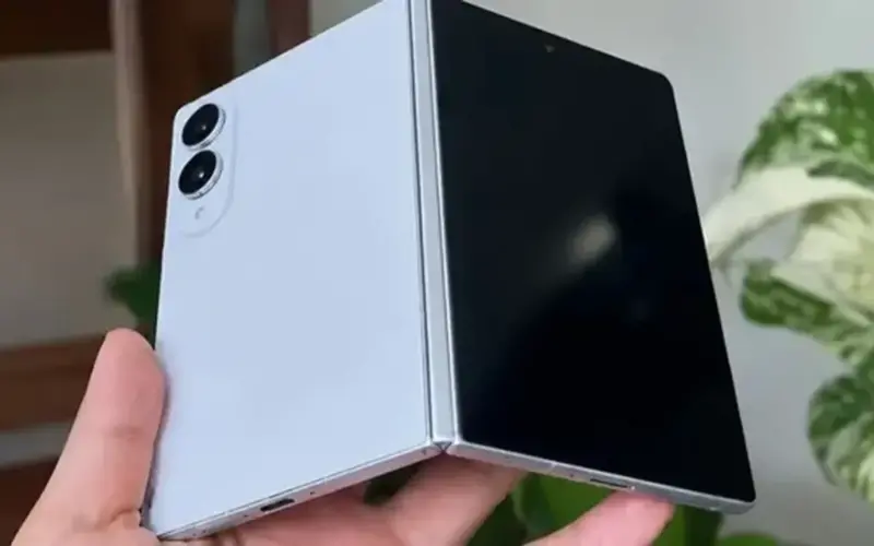 Galaxy Fold 8 Wide القادم من “سامسونغ” يبدو فائق النحافة في تسريب جديد